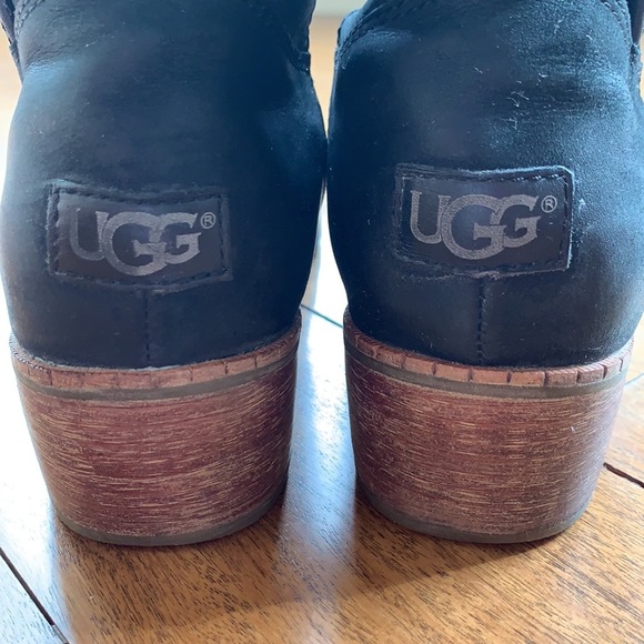 UGG Australia ‘Darling’ Suede Bootie - Picture 12 of 15